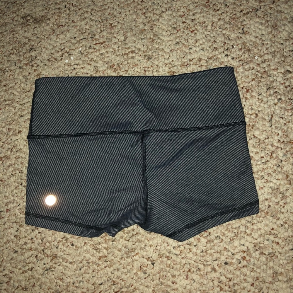 lulu lemon wunder shorts
